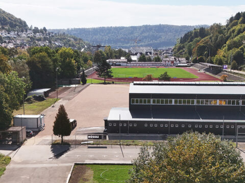 Geländesicht Albstadt Interimssporthalle