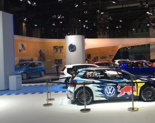 Standbau für VW an der Motor Show in Barcelona, Spanien im Mai 2015.