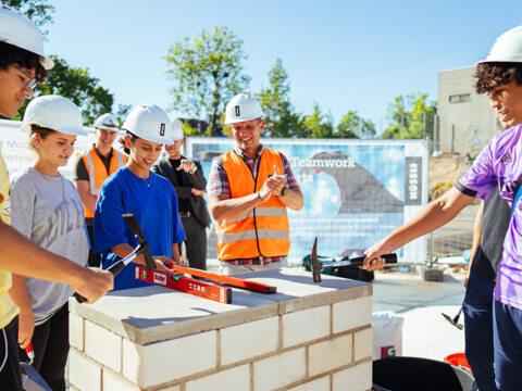 The school community in Monheim celebrated the laying of the foundation stone for the eight-sport hall