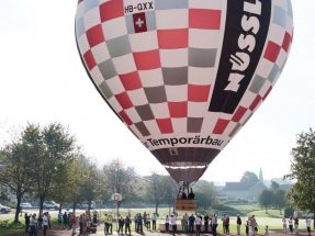 Christening and maiden voyage of the NUSSLI balloon.