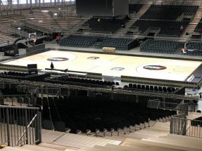 Für die Basketballclub Virtus Segafredo Bologna baute NÜSSLI eine Arena aus mehreren Tribünen für rund 9000 Fans.