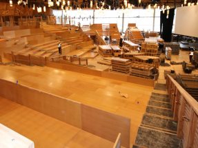 Image: For the fourth time in a row now, NUSSLI is erecting the temporary theater made of wood for the TED Conference.