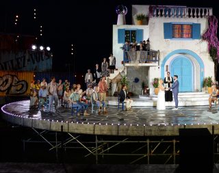 The stage of the Thunerseespiele in the evening