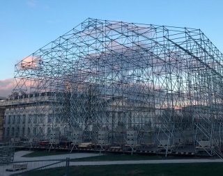 Image: In preparation for the documenta 14, NUSSLI built the scaffolding for “The Parthenon of Books”.