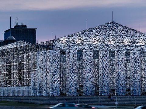 Picture: NUSSLI built a gigantic scaffolding framework to serve as the basic structure for "The Parthenon of Books".