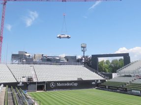 Picture: Für das Rasenturnier erweiterte NÜSSLI den Centre Court des Tennisclub Weissenhof mit einer Premium-Tribüne für