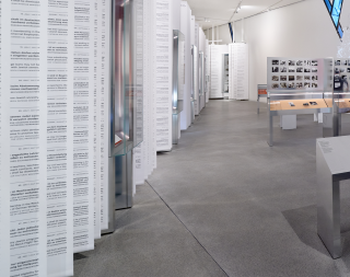 Mobiliario de la exposición del Museo Judío de Berlín