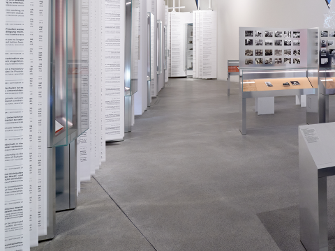 Mobiliario de la exposición del Museo Judío de Berlín