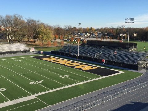 For the Monon Bell tournament, NUSSLI erected more than 5,000 additional spectator seats in the Blackstock Stadium in Gr