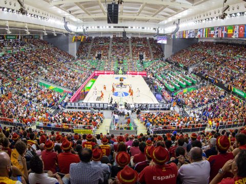 In Granada erweiterte NÜSSLI die Zuschauerkapazität um 3600 Plätze. 