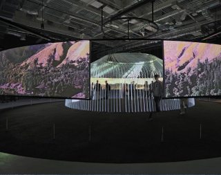 Bild: Der Pavillon Grossbritannien präsentiert sich mit einem 360° Landschaftspanorama.