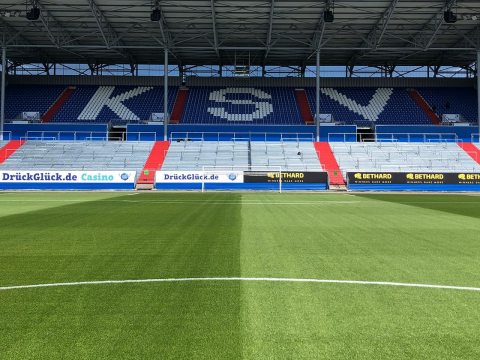 Osttribüne KSC Holstein Kiel, Holstein Stadion, Kiel 2019